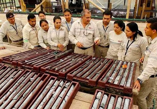 BHP duplica participación en proyecto de cobre en Ecuador