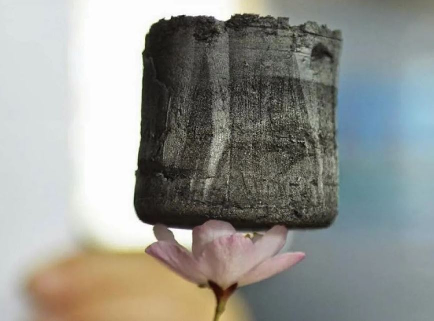 Qué es el aerografeno, el material sólido 7 veces más ligero que el aire, y más duro que el acero
