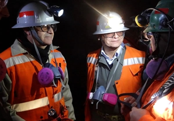 Mineras mejoran perspectivas y 46% buscaría una adquisición en el 2015