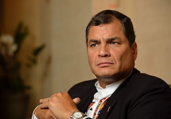 Presidente de Ecuador visita los dos principales proyectos mineros del país