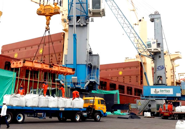 De  Ecuador a China: Sale primer embarque de 22.000 toneladas de concentrado de Cobre