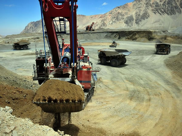 Los precios de las materias primas se han disparado, pero las mineras no están invirtiendo.