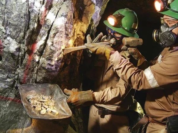 Ecuador y Colombia dialogan sobre cooperación en energía y minería