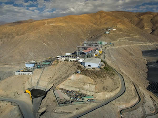 Nexa Resources va tras activos de cobre en medio de electrificación