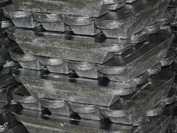 La producción mundial de plomo crecerá un 16% en 2025: informe