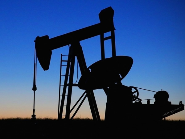 Por primera vez en 70 años, Estados Unidos produce más petróleo del que consume.