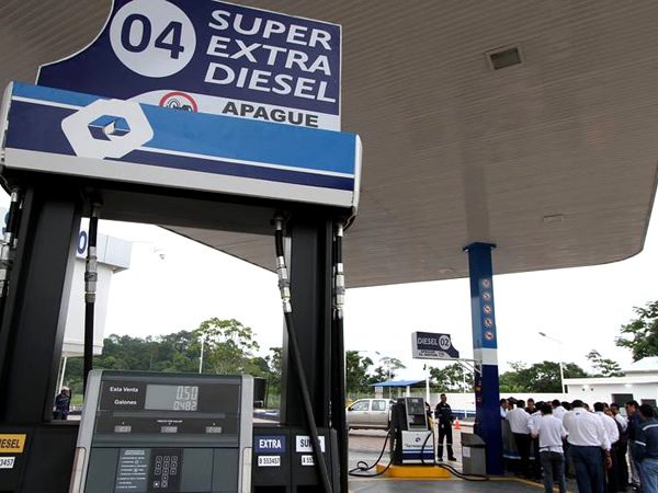 Ecuador: no todo es felicidad cuando sube el petróleo, la gasolina será más cara