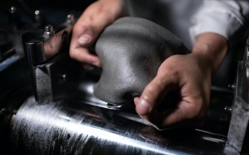 Un mineral criptozoico podría ayudar a crear pilas de combustible, supercondensadores y motores de avión de última generación